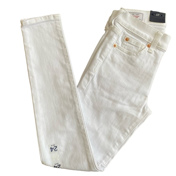 GAP Denim - 🆕Gap True Skinny Mid Rise White Jeans NWT Women’s Size 24